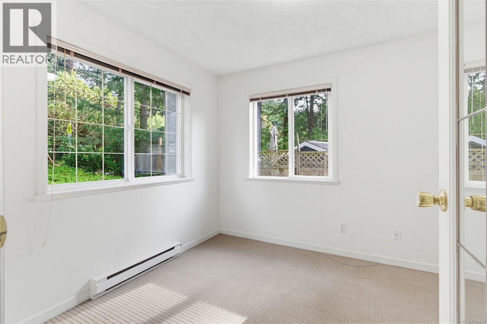 5272 Cordova Bay Rd - 7