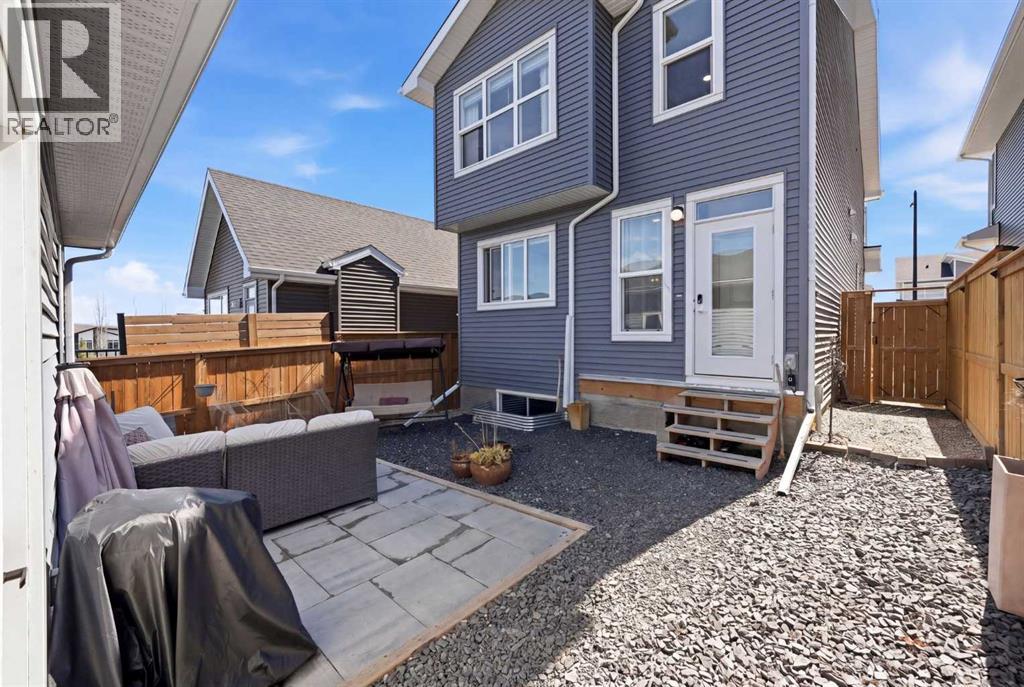 17 Precedence Glen, Cochrane