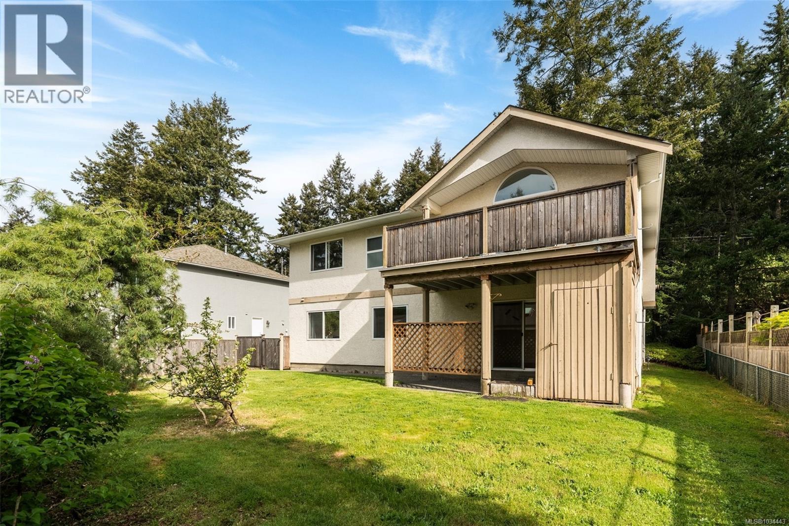 5272 Cordova Bay Rd - 39