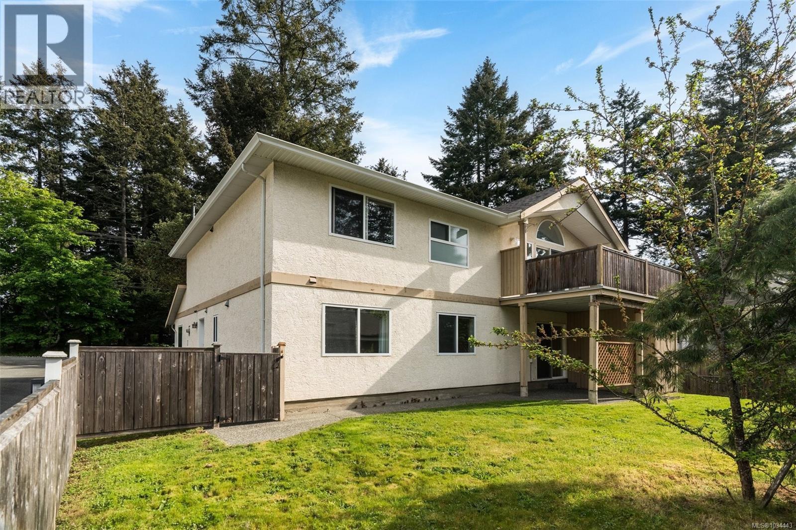 5272 Cordova Bay Rd - 38