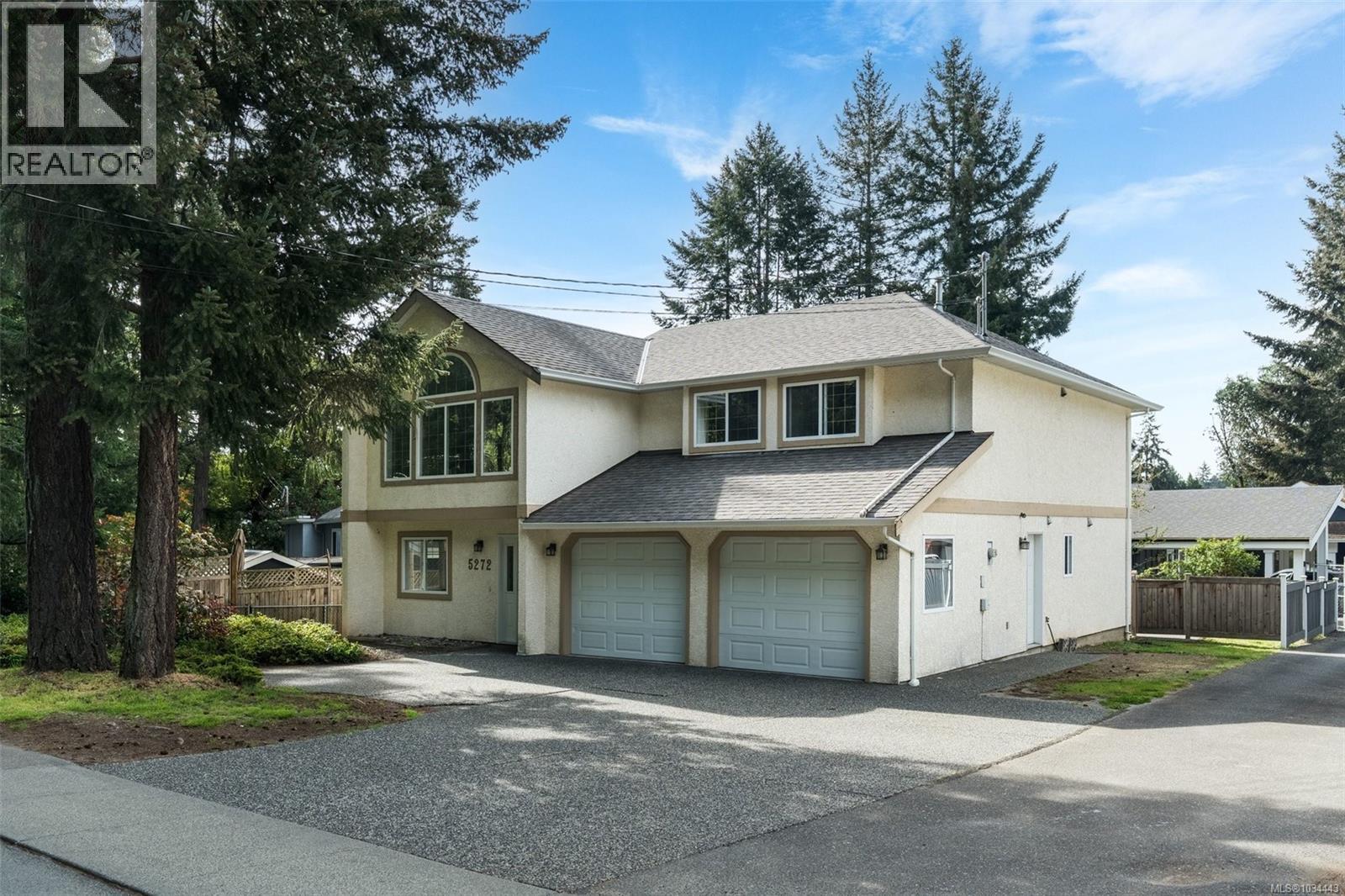 5272 Cordova Bay Rd - 1
