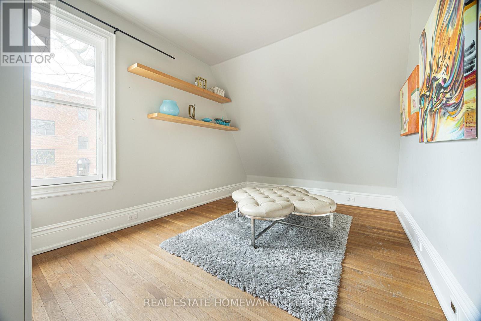 3025 QUEEN STREET E - 12