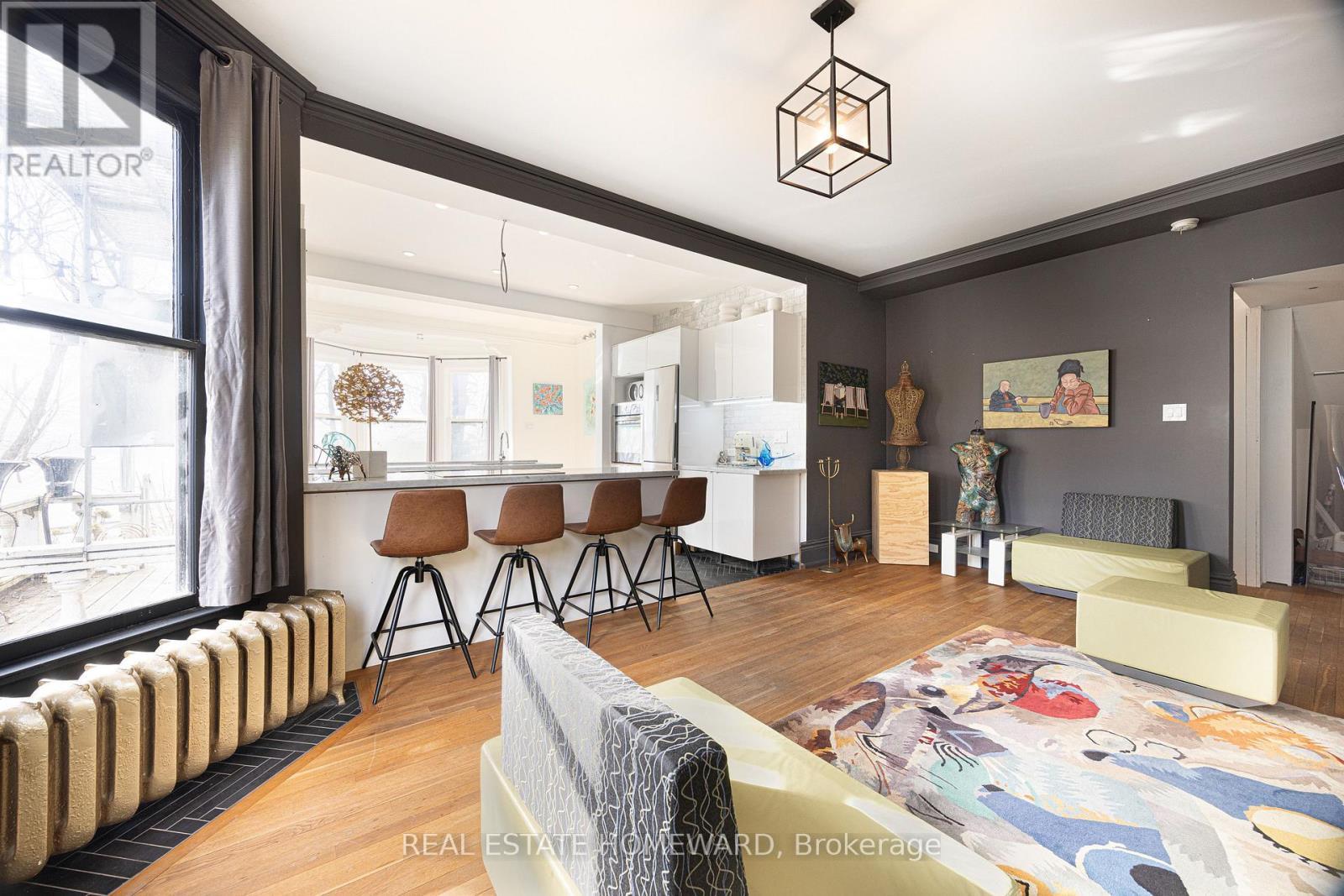 3025 QUEEN STREET E - 35