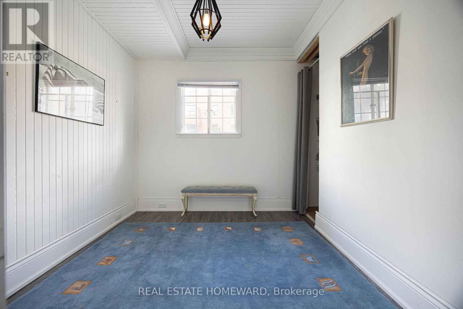 3025 QUEEN STREET E - 38