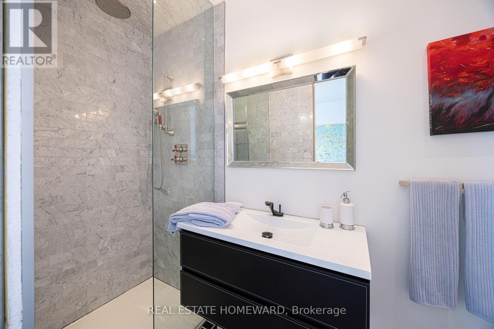 3025 QUEEN STREET E - 39