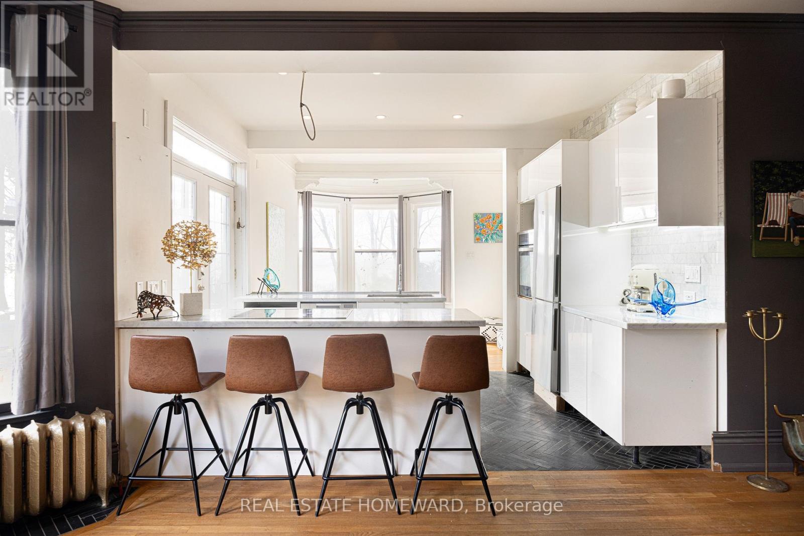 3025 QUEEN STREET E - 41