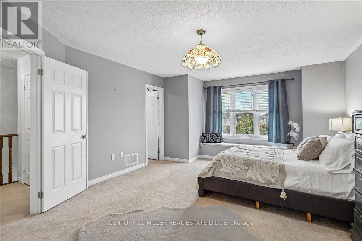#57 2019 TRAWDEN WAY - 23