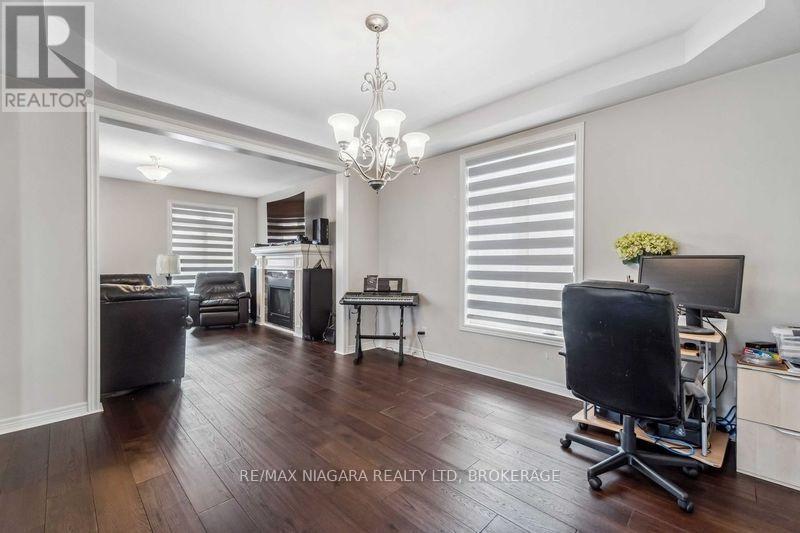 1 HOPKINS STREET - 10