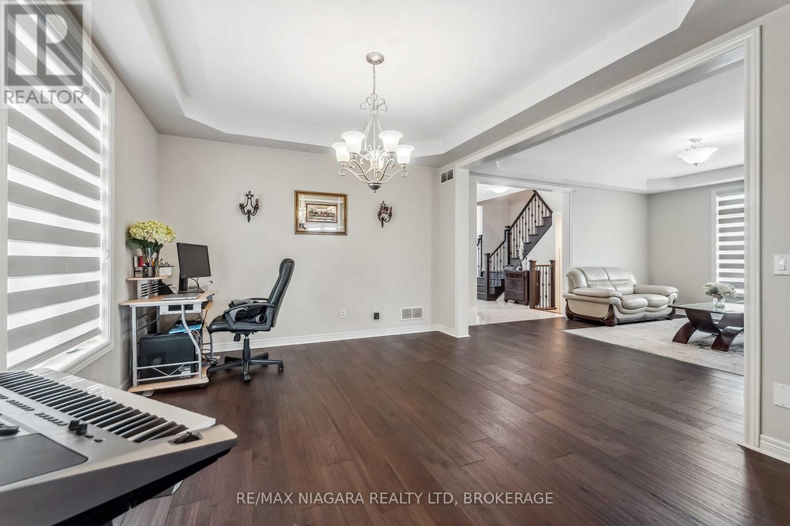 1 HOPKINS STREET - 12
