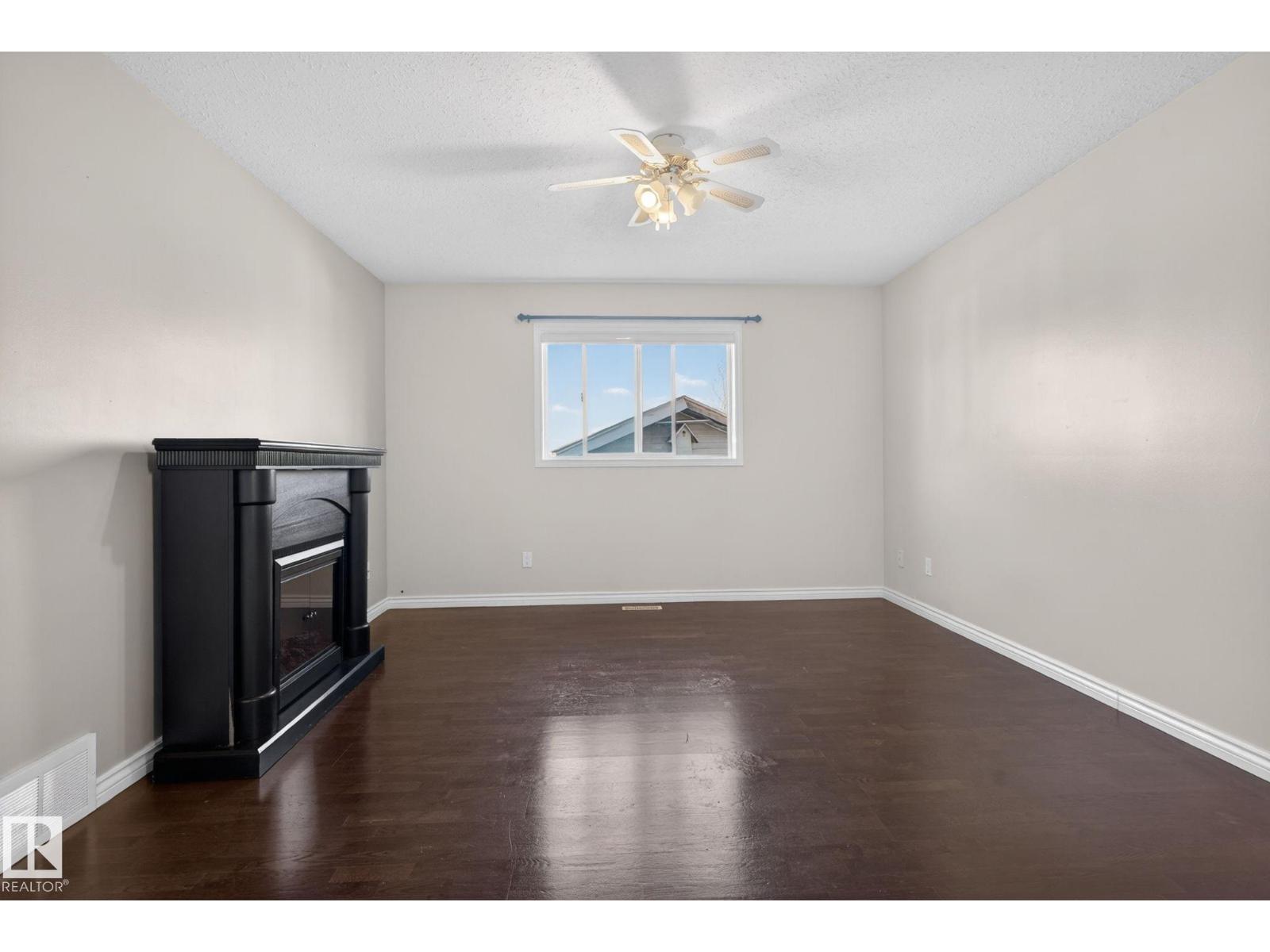 15913 78 ST NW, Edmonton