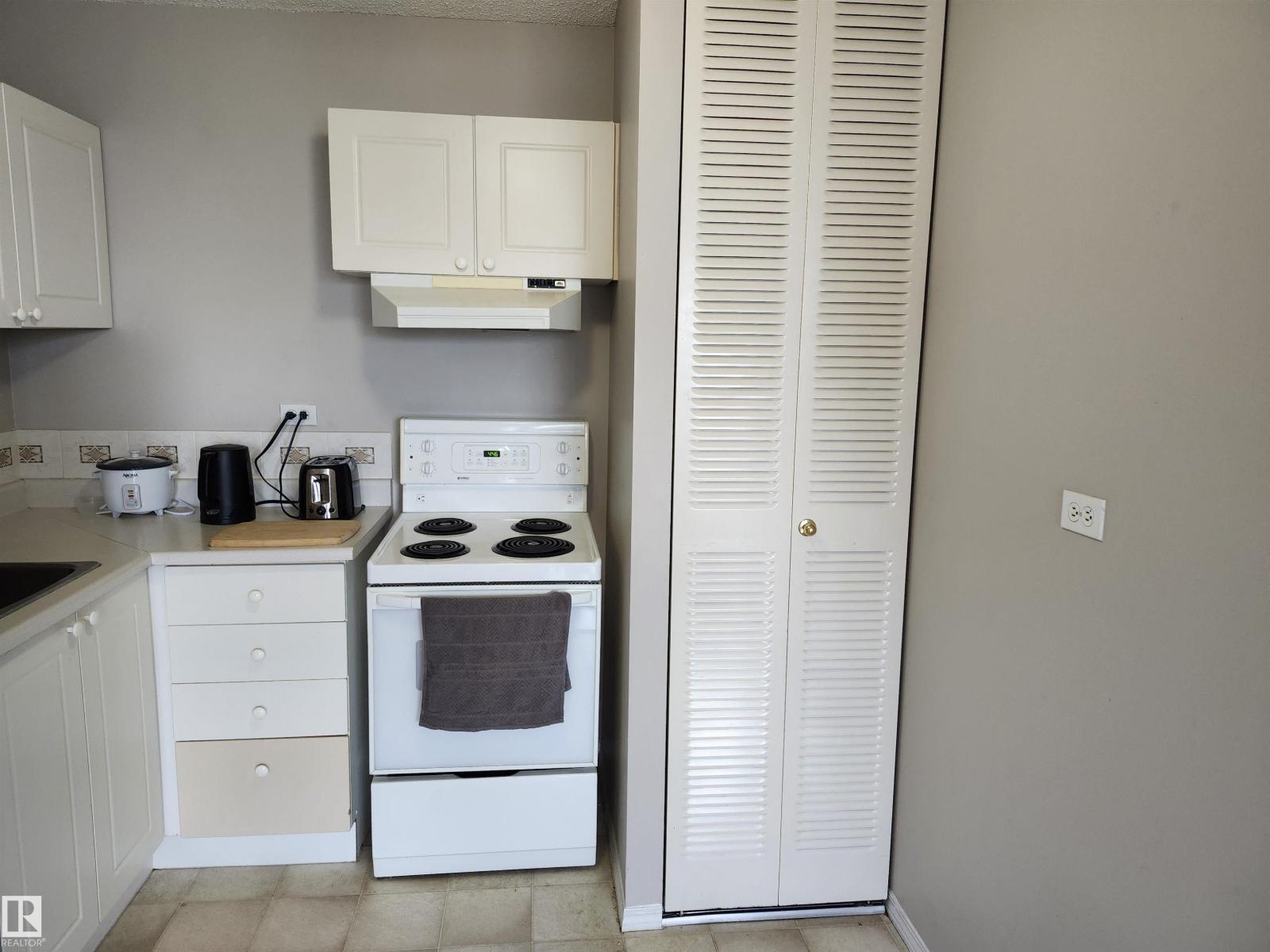 #1505 10150 117 ST NW, Edmonton