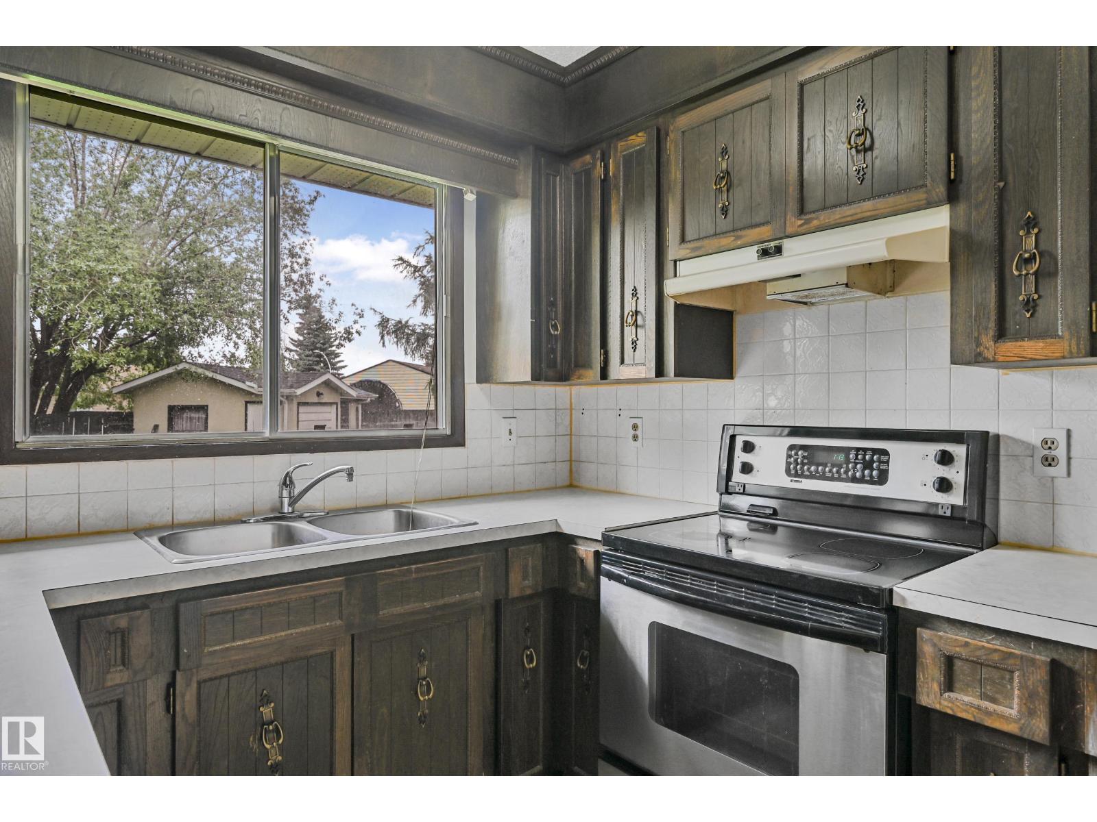 12254 143 AV NW, Edmonton