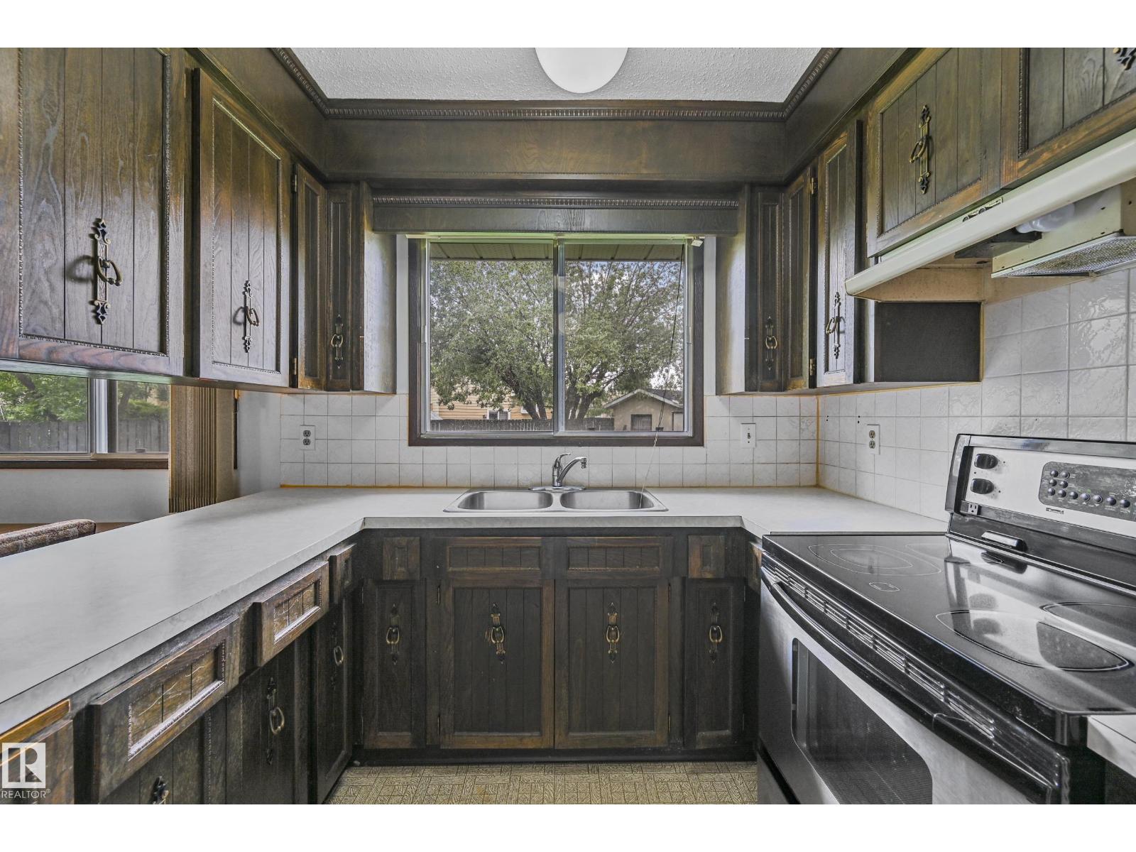 12254 143 AV NW, Edmonton