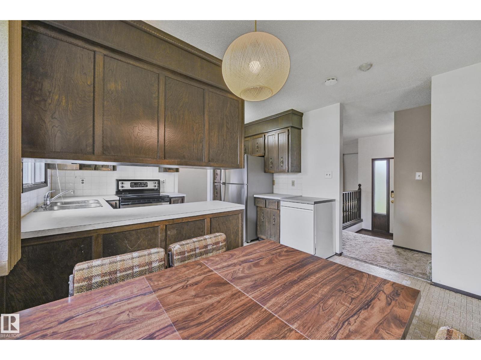 12254 143 AV NW, Edmonton