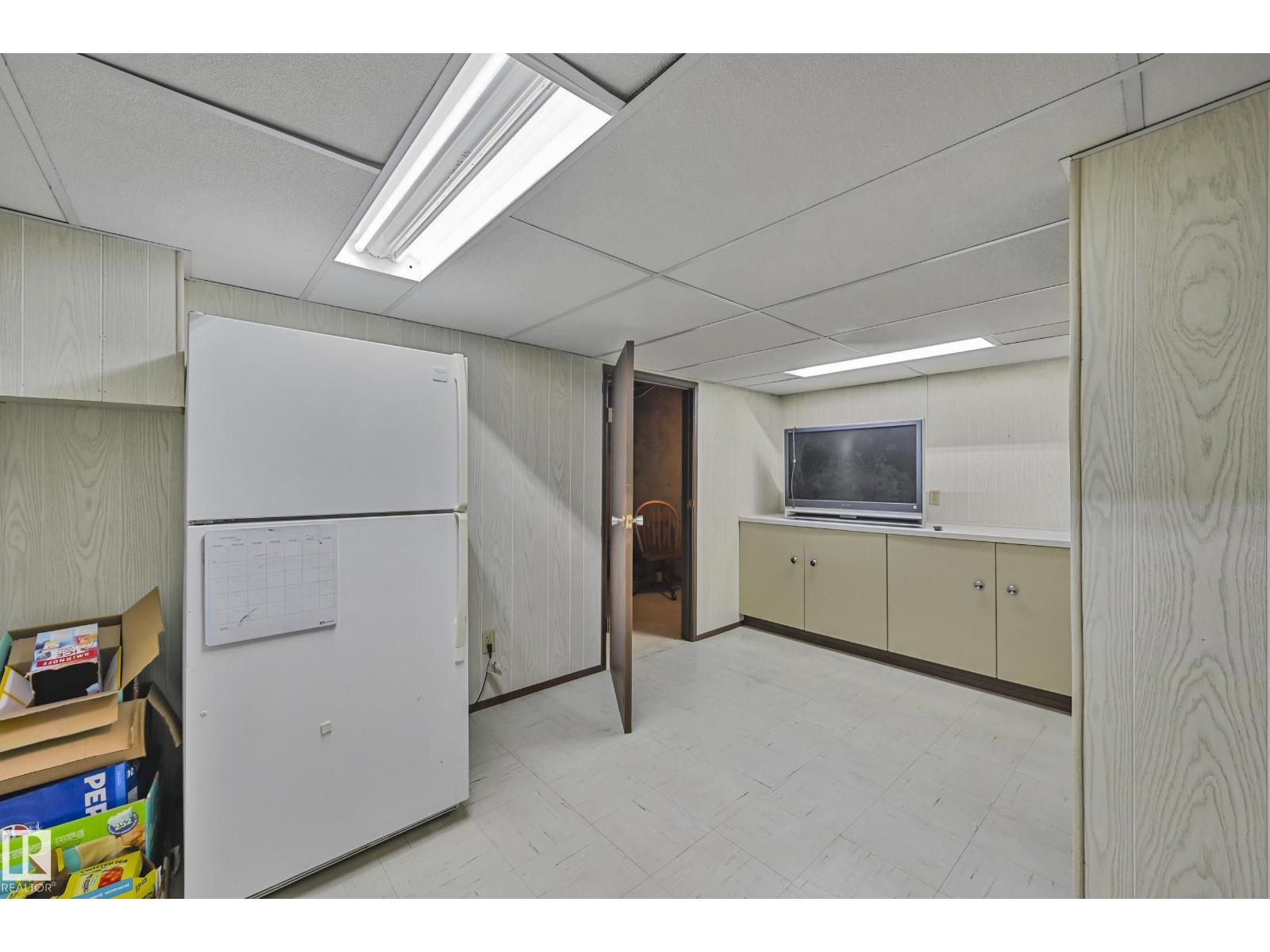 12254 143 AV NW, Edmonton