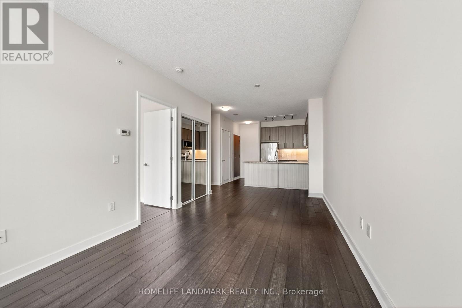 3006 - 3975 GRAND PARK AVENUE — photo 8