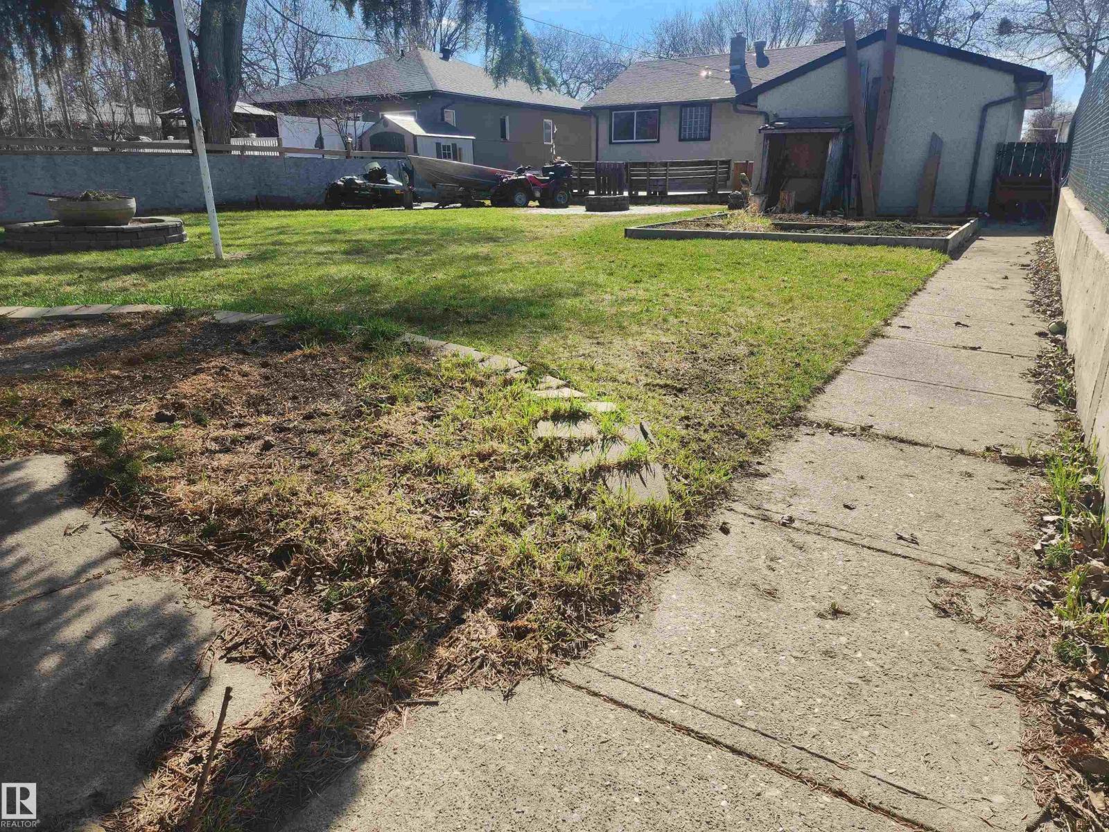 12415 129 ST NW, Edmonton