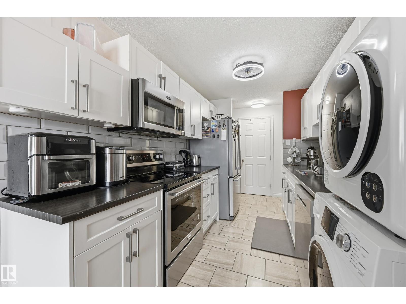 #105 7204 81 AV NW, Edmonton