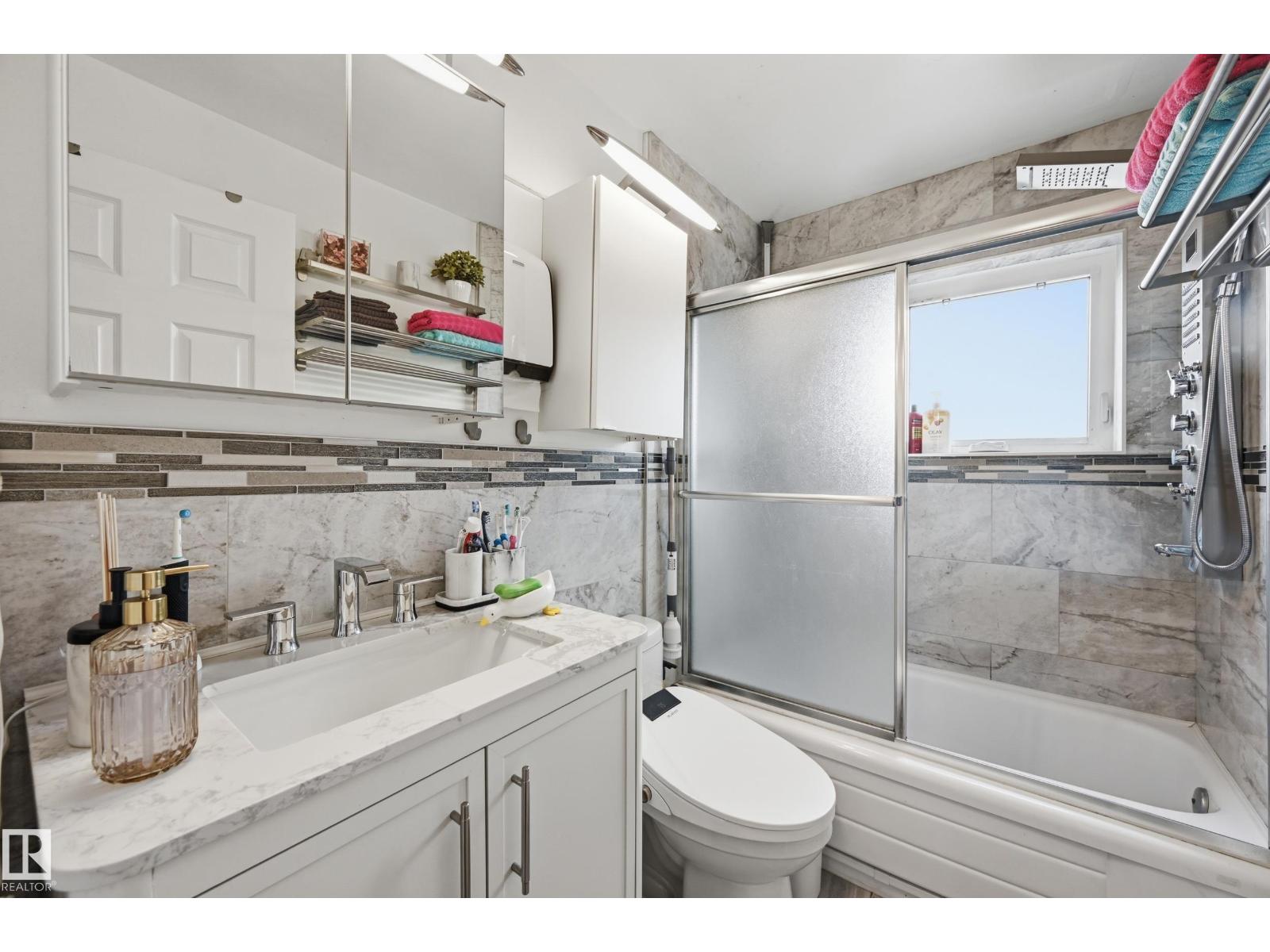 #105 7204 81 AV NW, Edmonton