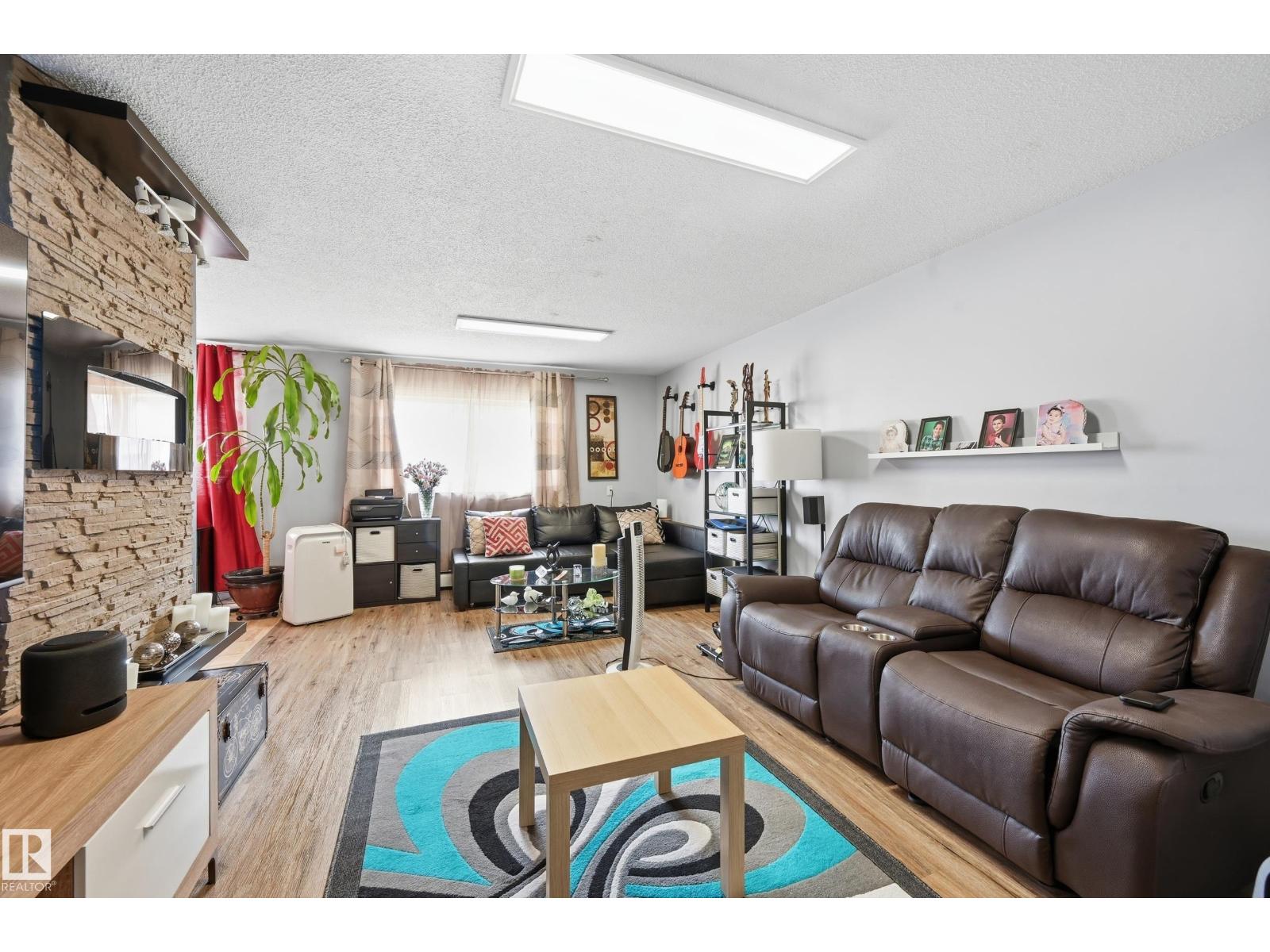 #105 7204 81 AV NW, Edmonton