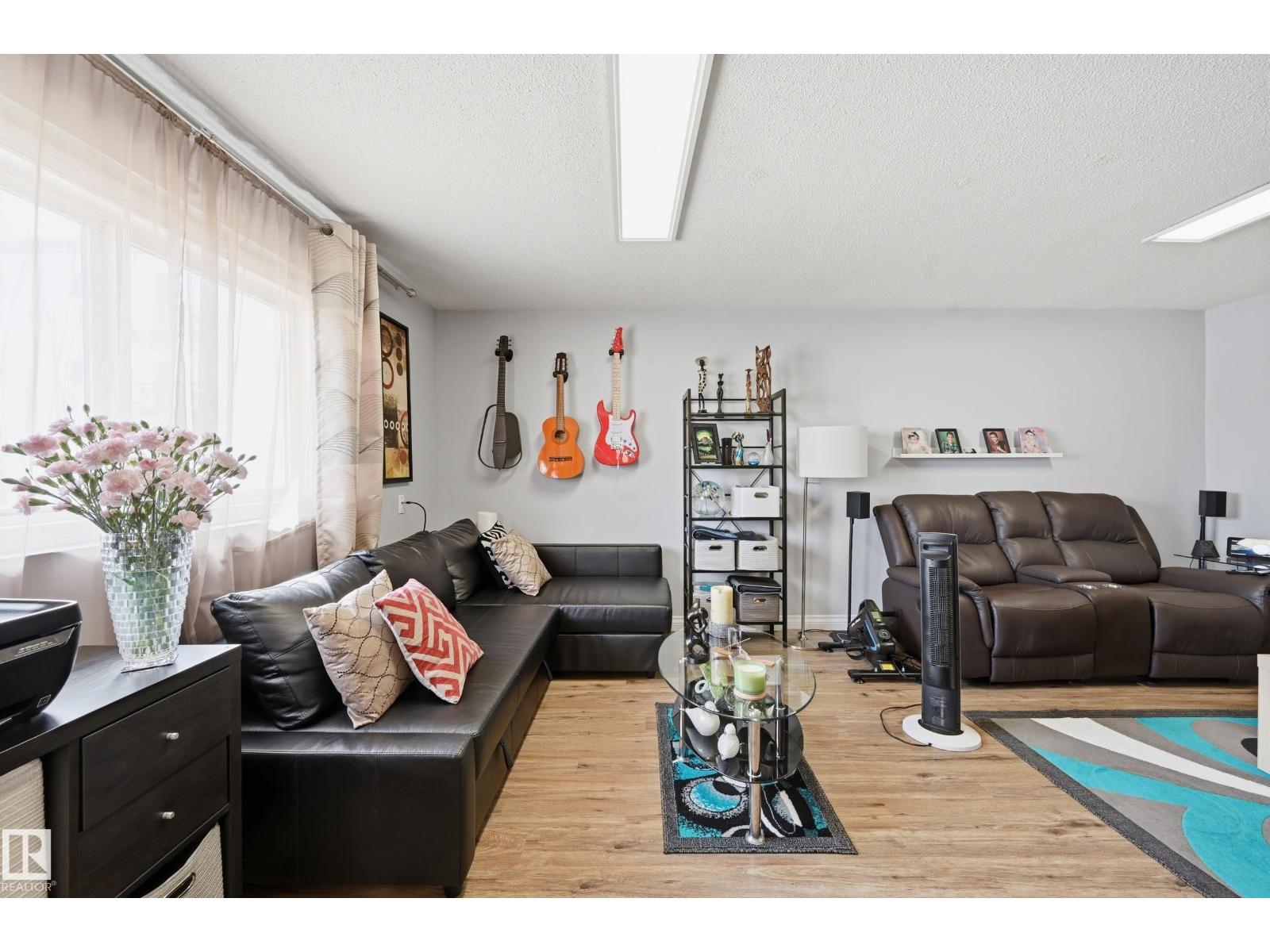#105 7204 81 AV NW, Edmonton