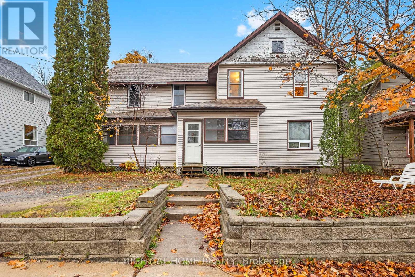 105 GIBSON STREET - 1