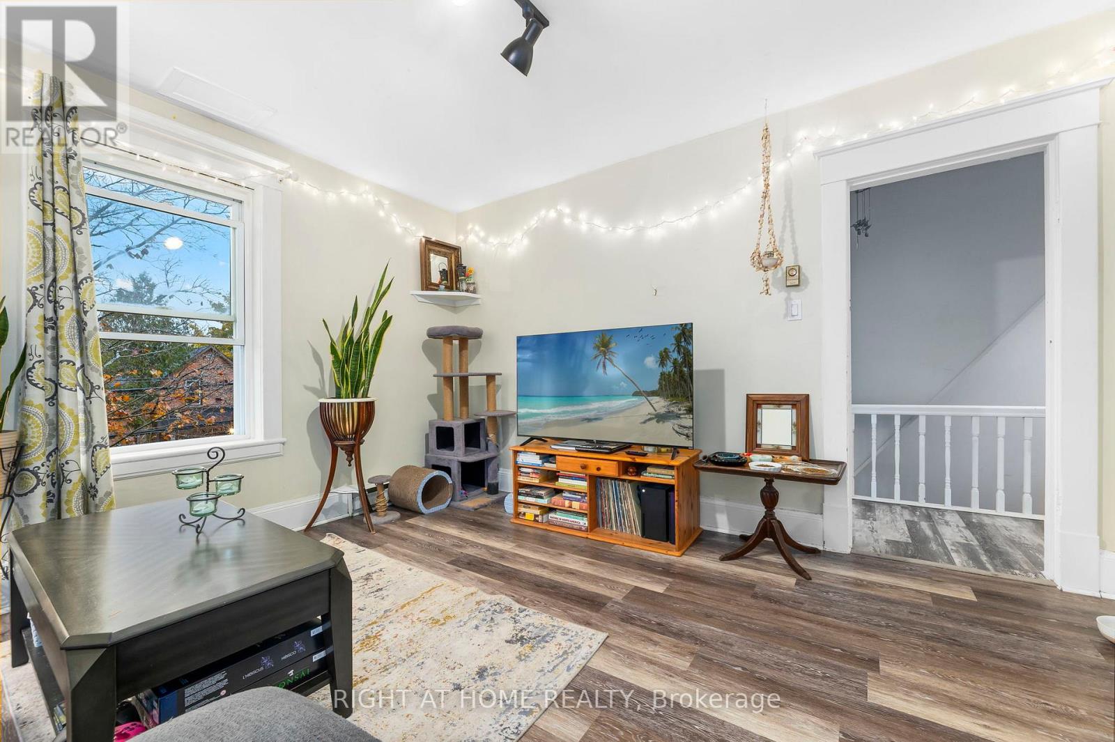 105 GIBSON STREET - 18