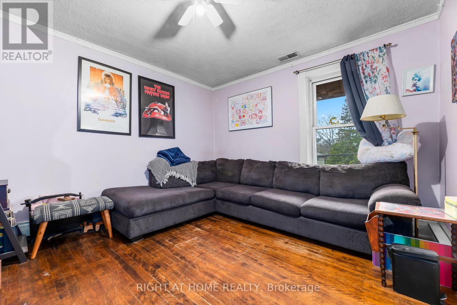 105 GIBSON STREET - 23