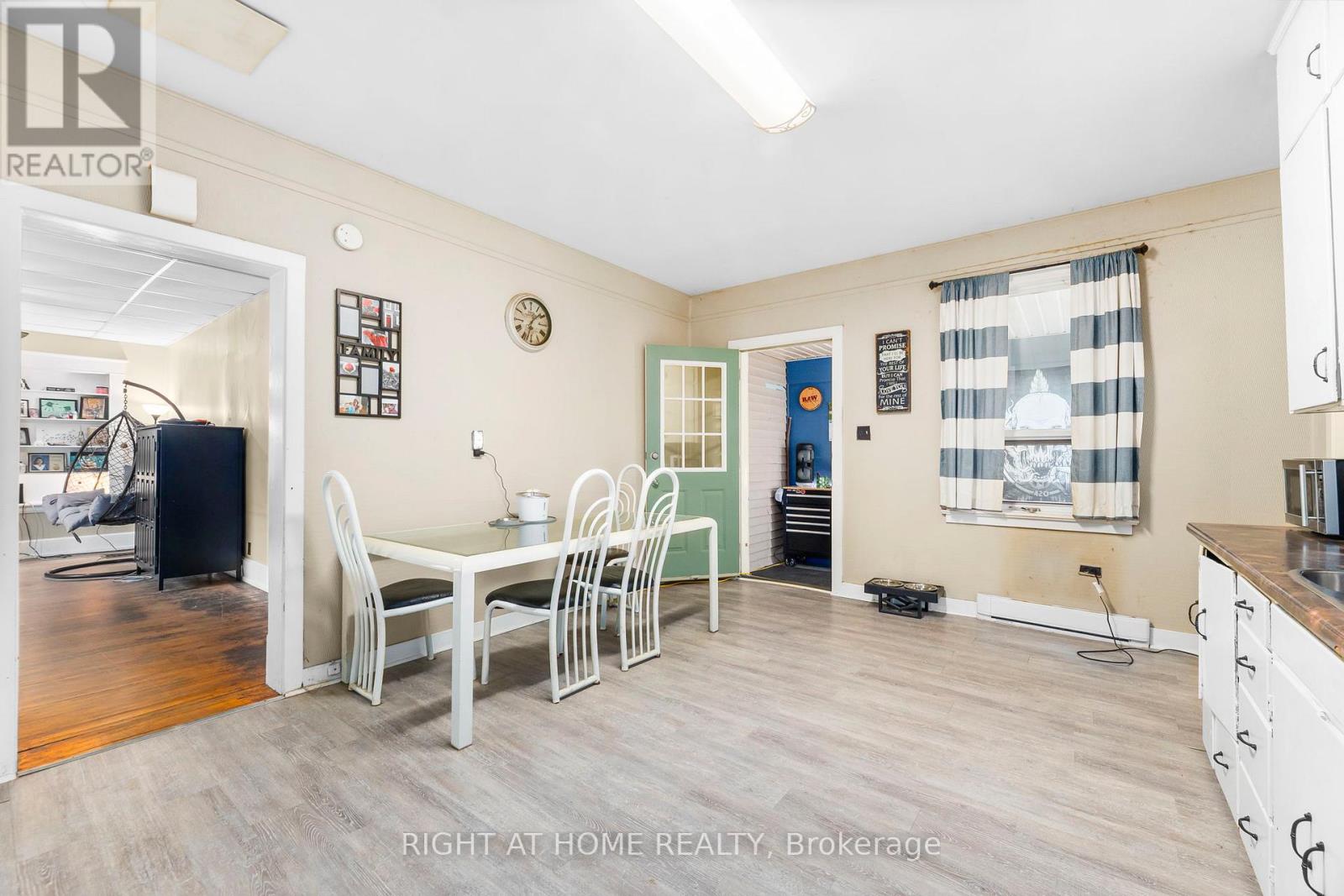 105 GIBSON STREET - 9