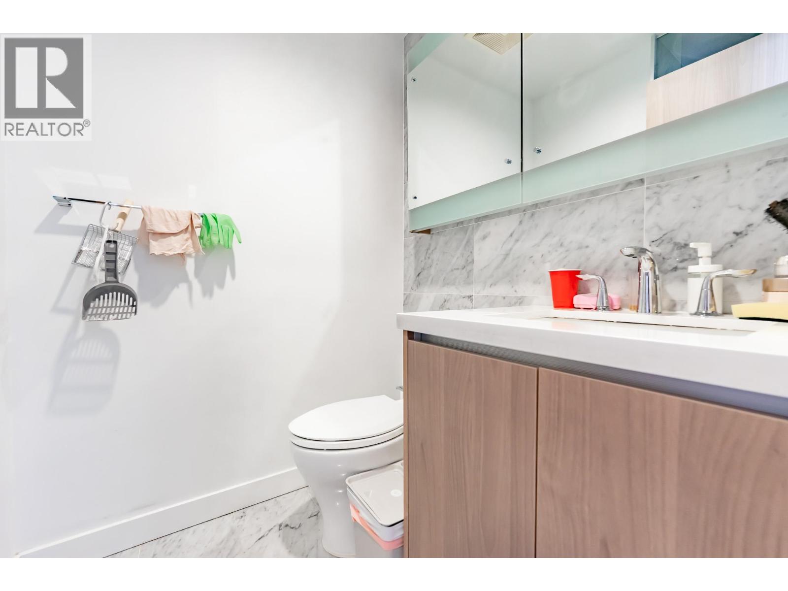 2 Bed, 2 Bath House for Sale in Burnaby – 1901 6538 NELSON AVENUE, Burnaby - Image 21