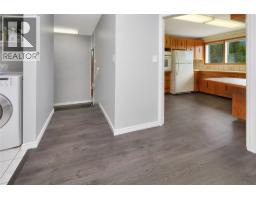 3526 Island Pond Road, Skookumchuck, BC V0B2E0 Photo 18