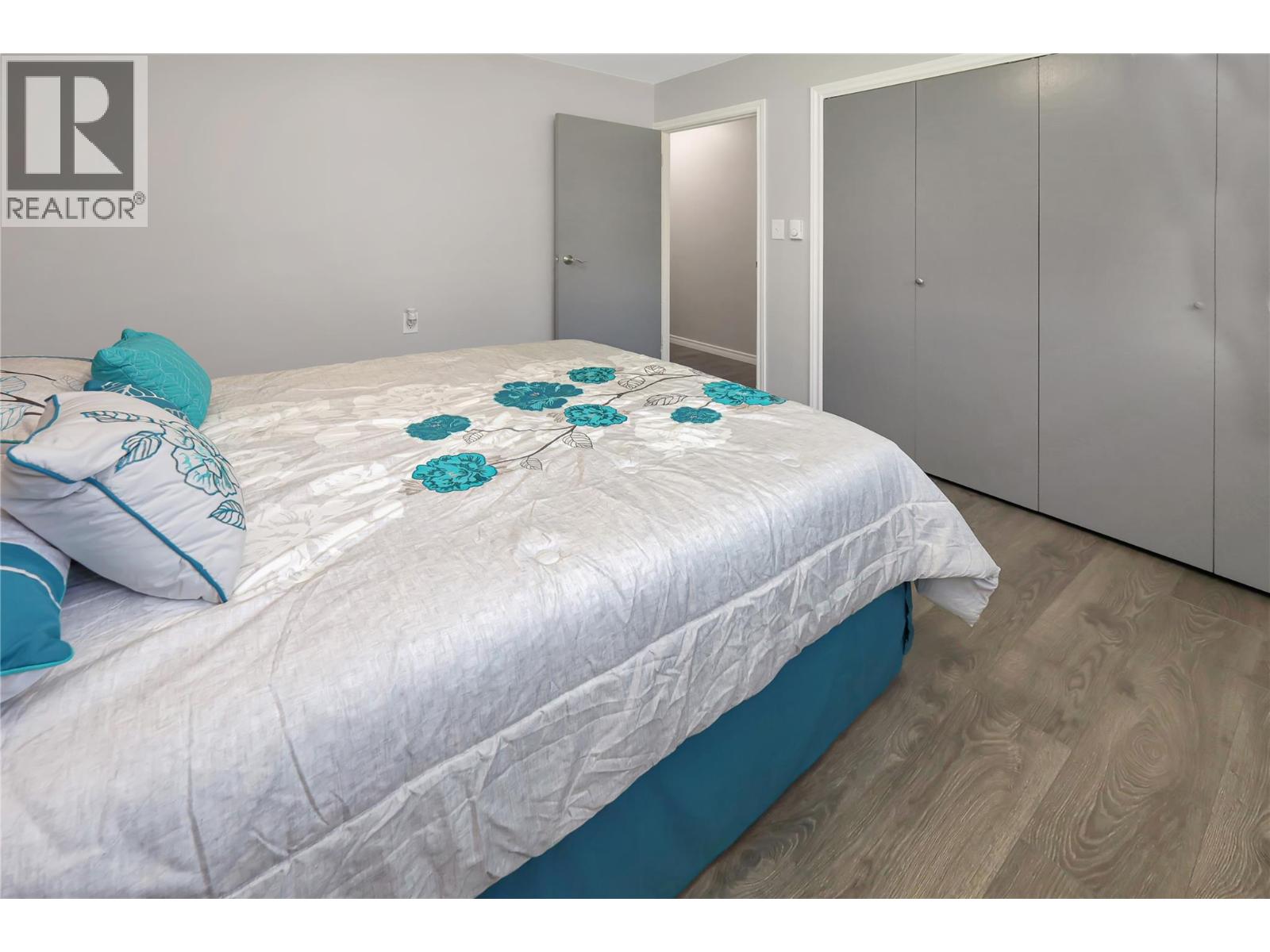 3526 Island Pond Road - 23