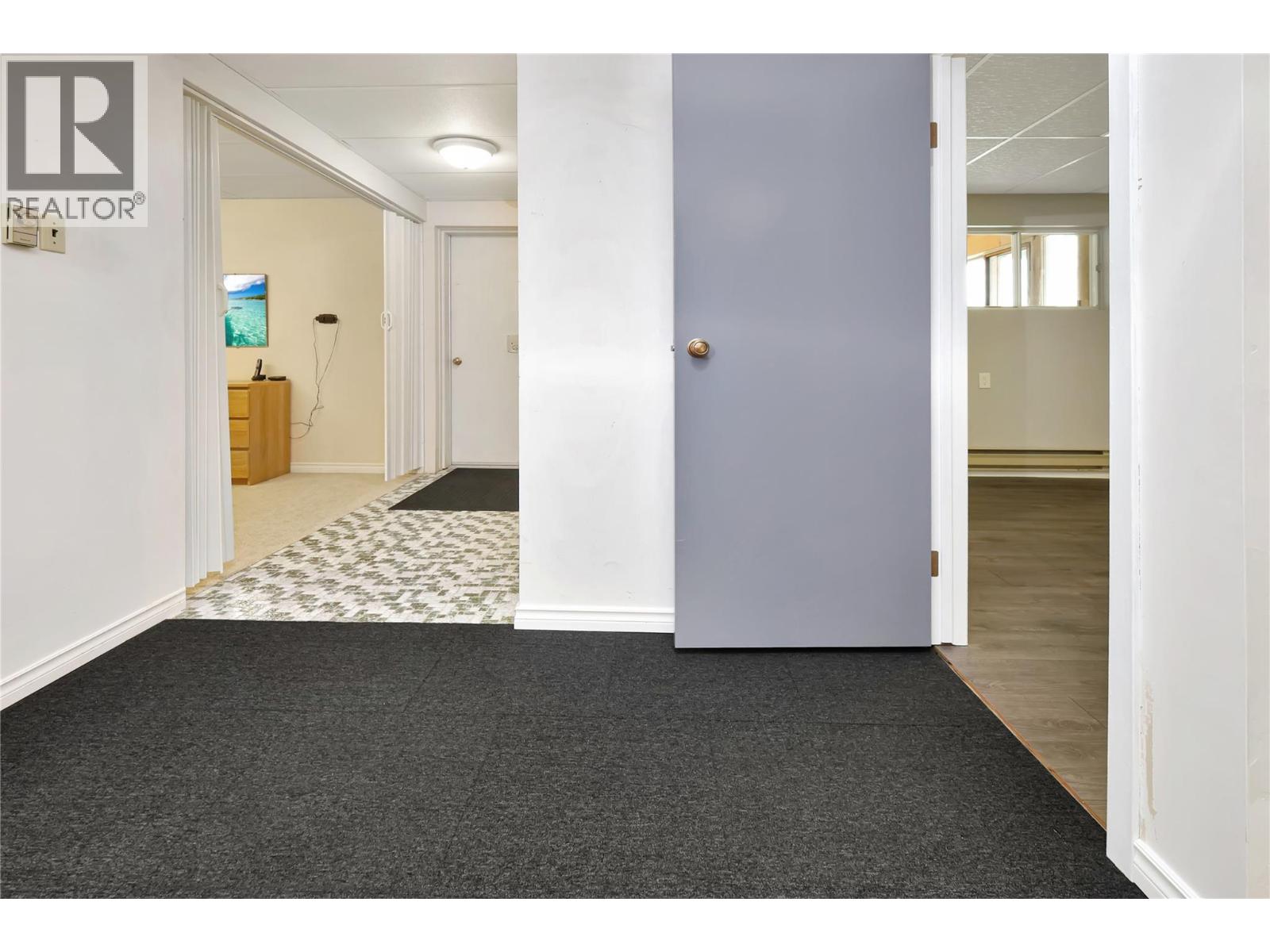 3526 Island Pond Road - 36