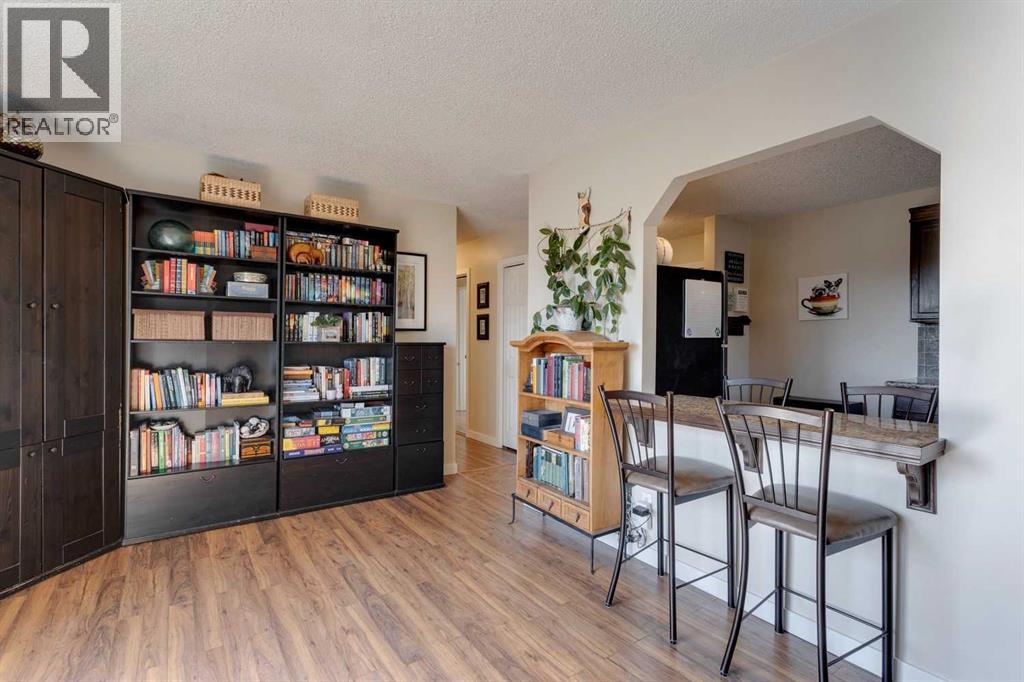 #301 2203 14 Street SW - 18