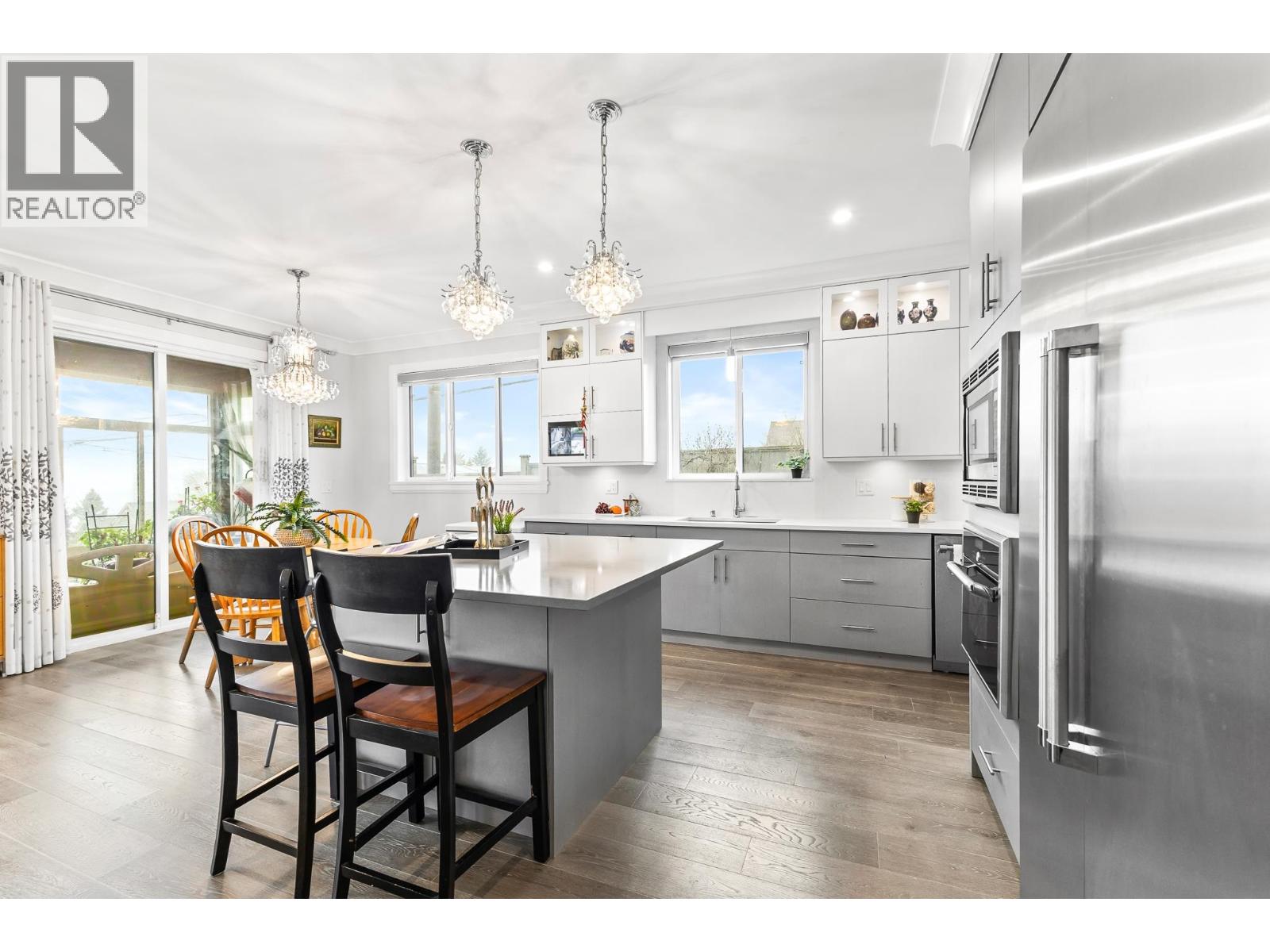 4 Bed, 4 Bath Duplex for Sale in Burnaby – 5710 GRANT STREET, Burnaby – MLS# R3117113 - Image 9