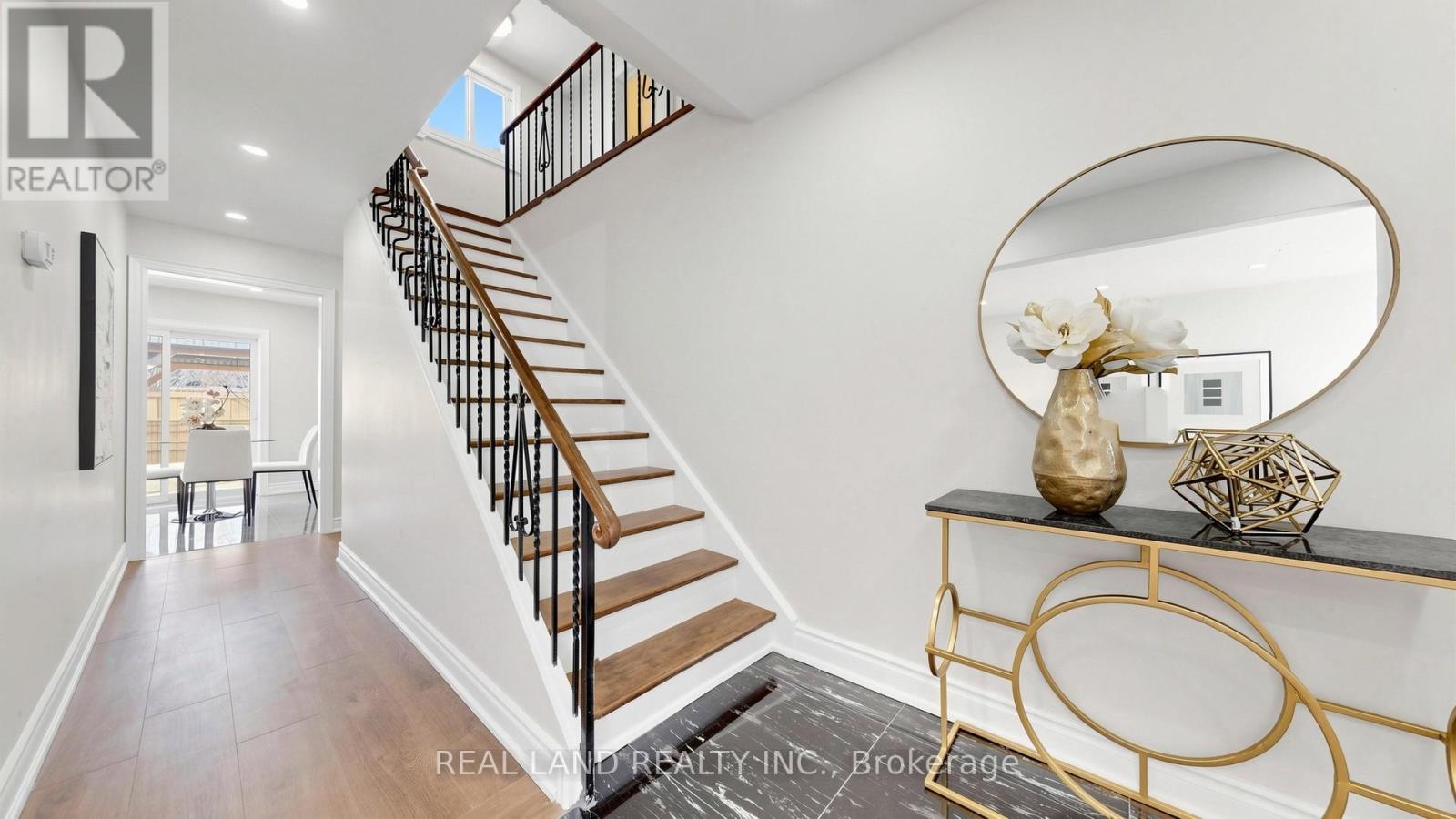 54 MARBLEMOUNT CRESCENT - 20