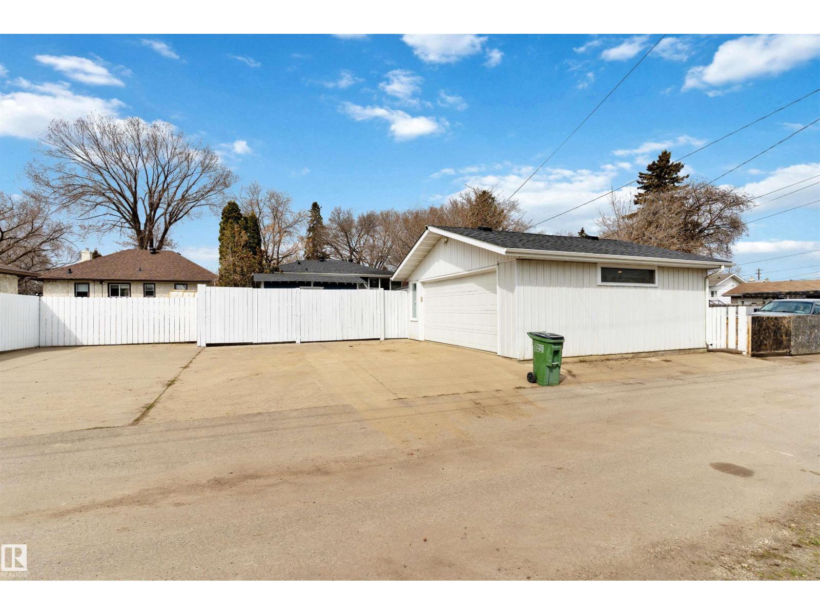 12411 90 ST NW, Edmonton