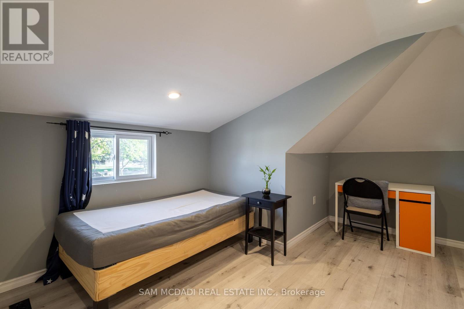 55 ALLAN AVENUE - 19
