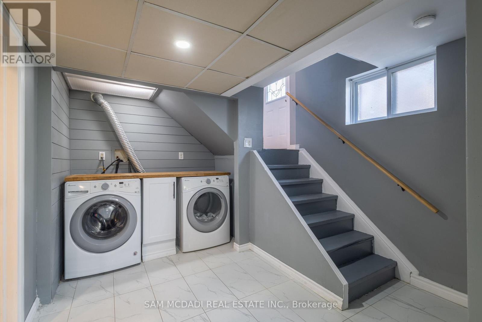 55 ALLAN AVENUE - 24