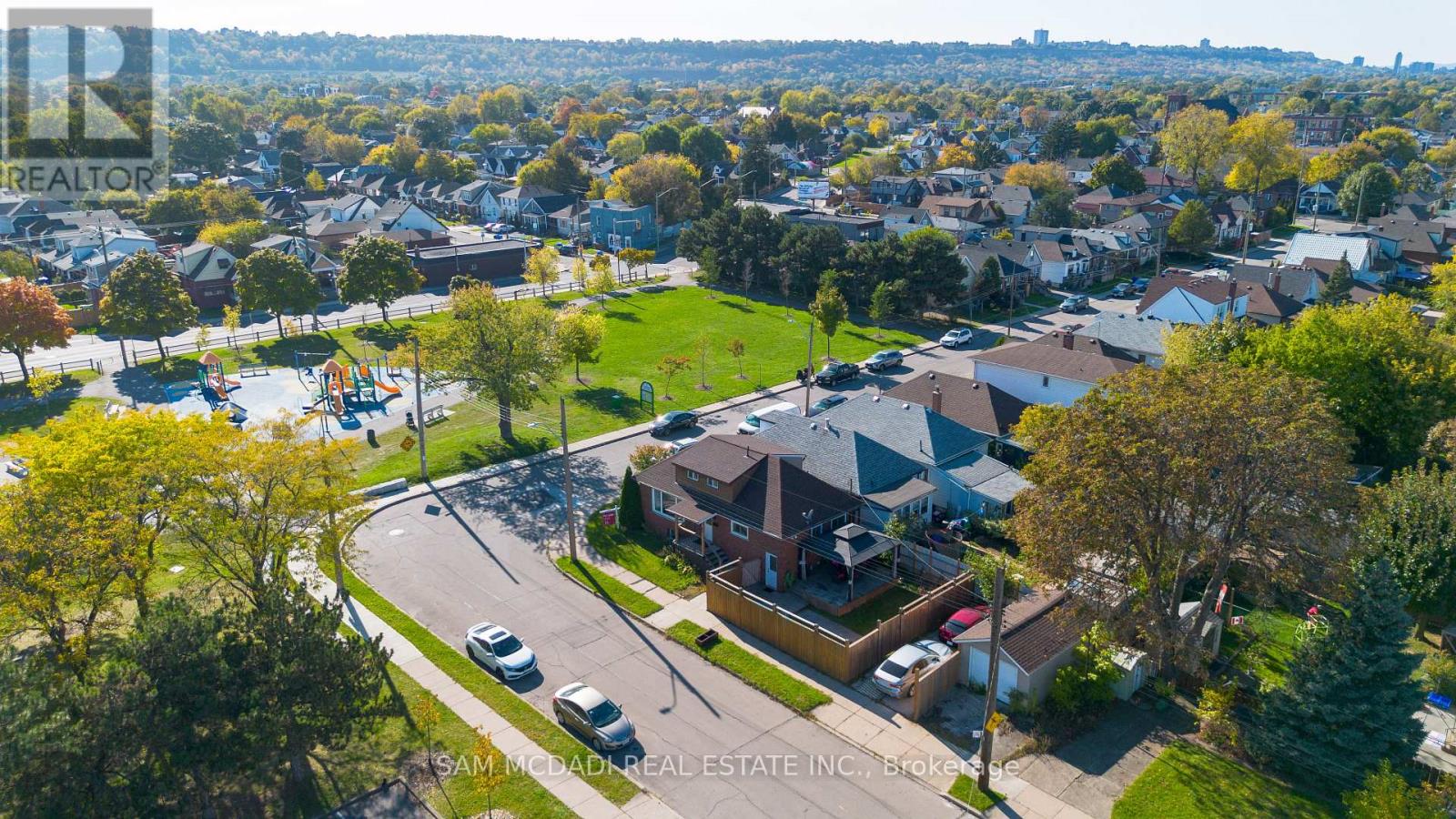 55 ALLAN AVENUE - 35