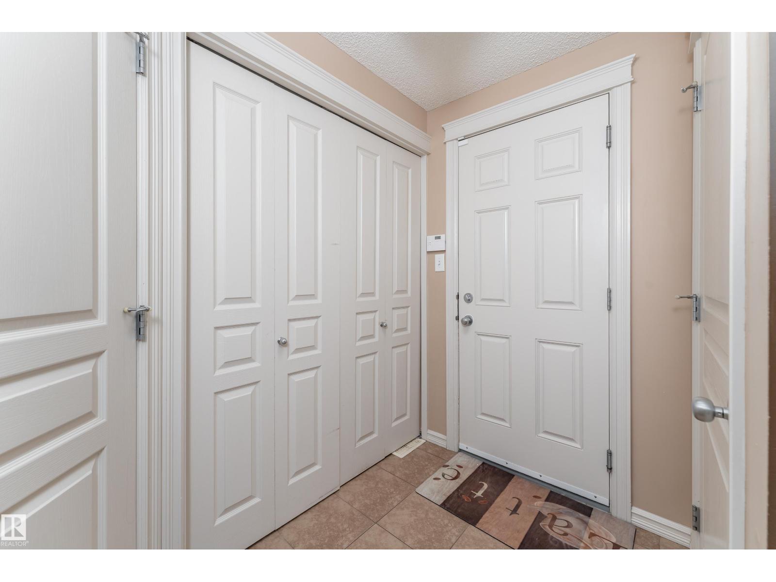 8706 175 AV NW, Edmonton