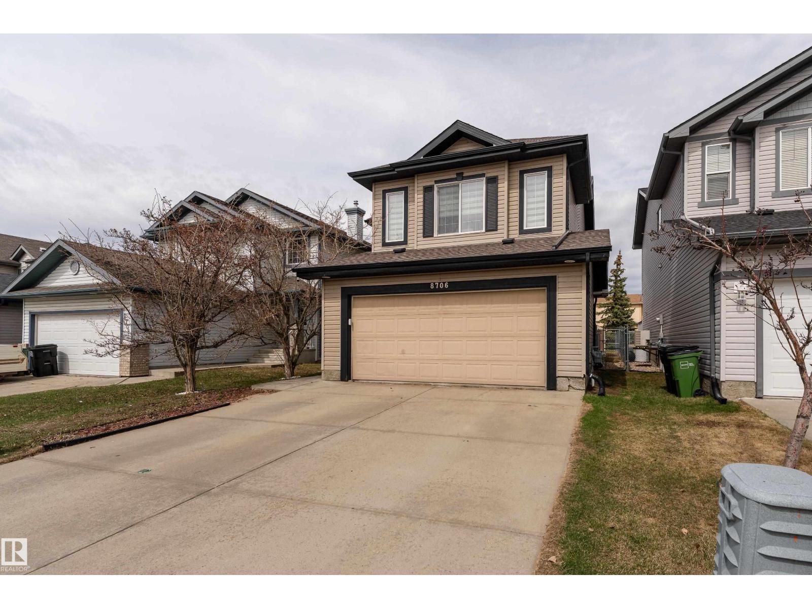 8706 175 AV NW, Edmonton