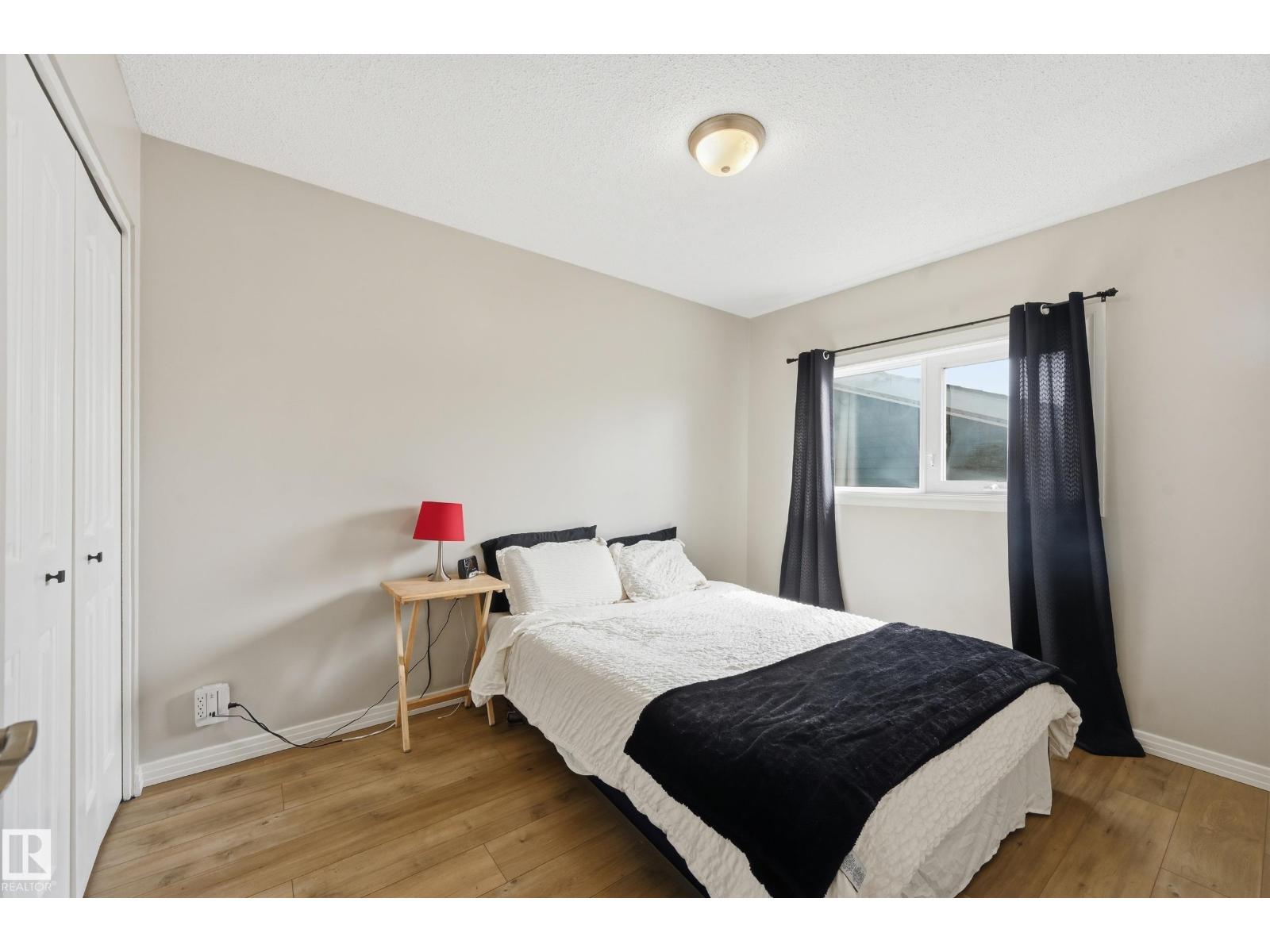 1729 65 ST NW, Edmonton