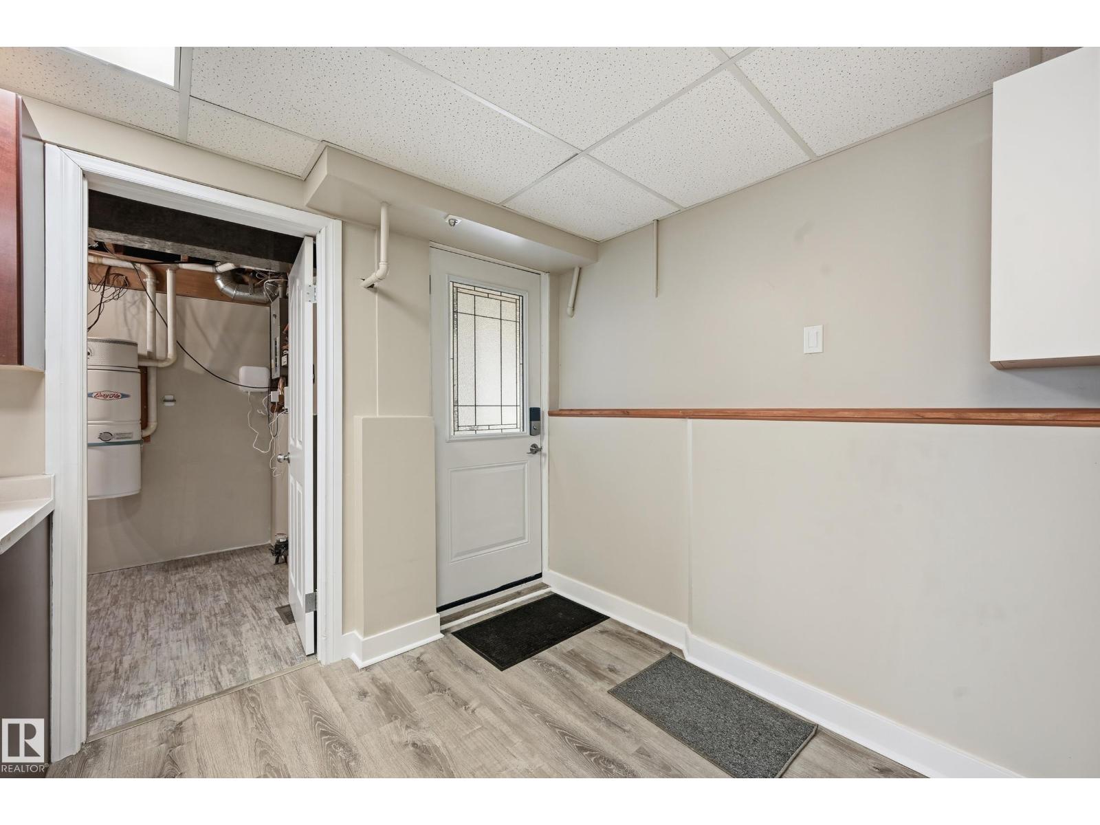 1729 65 ST NW, Edmonton