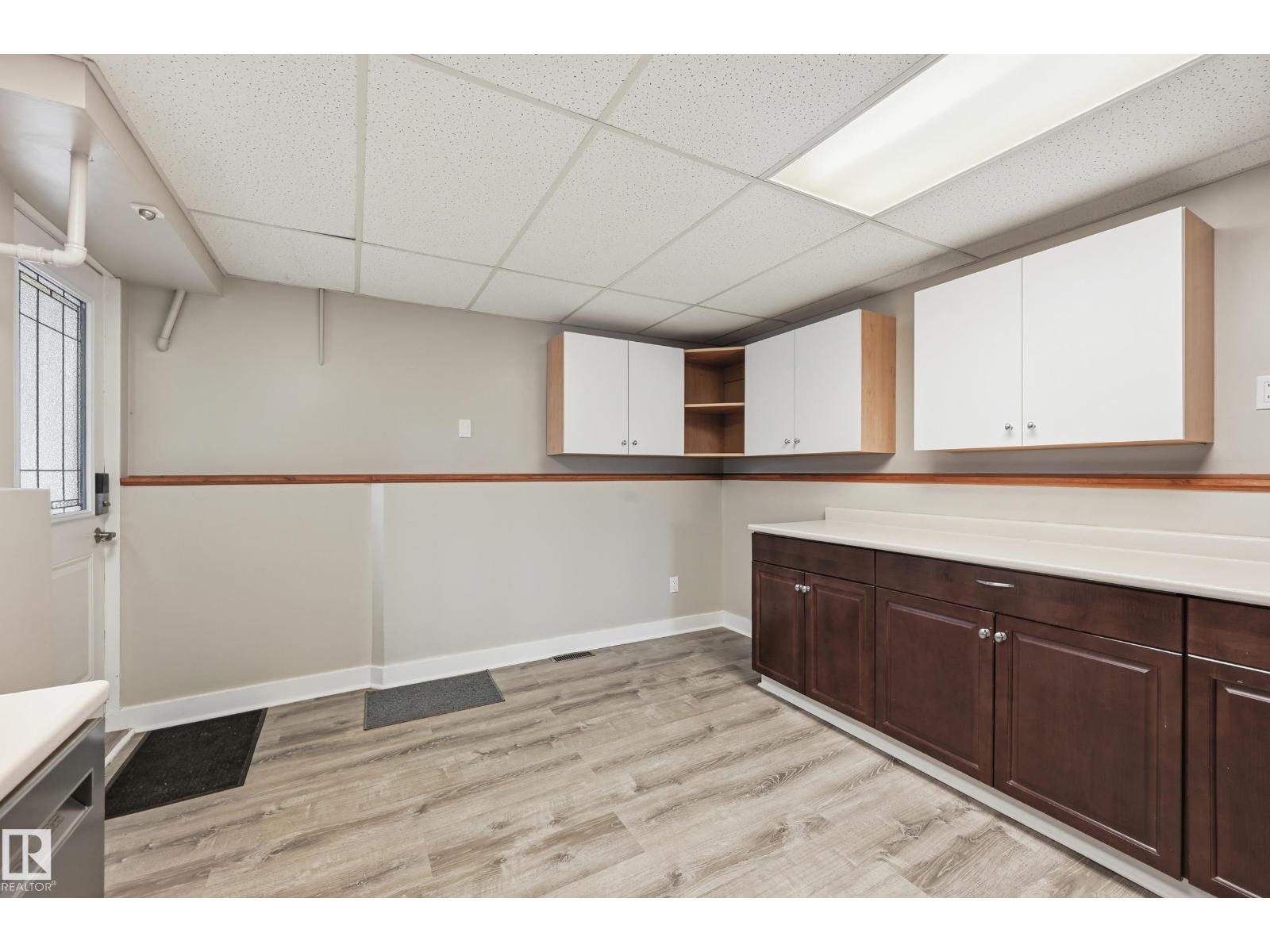 1729 65 ST NW, Edmonton
