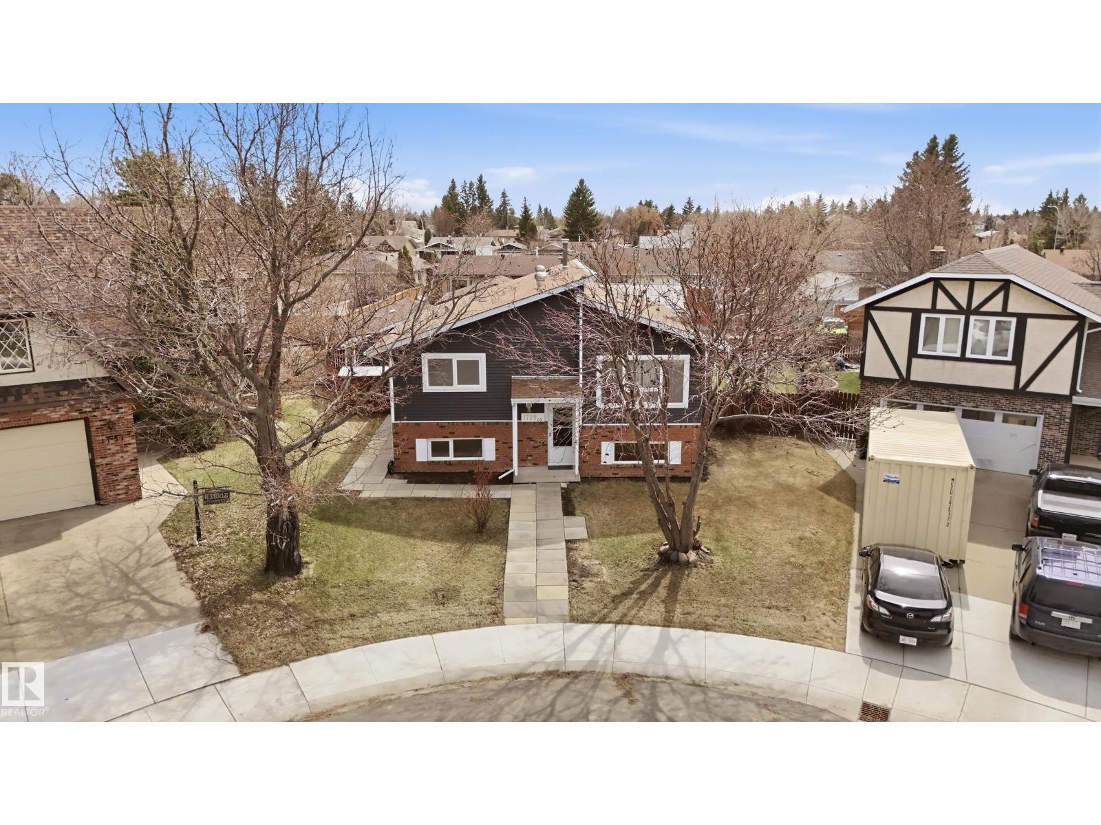 1729 65 ST NW, Edmonton