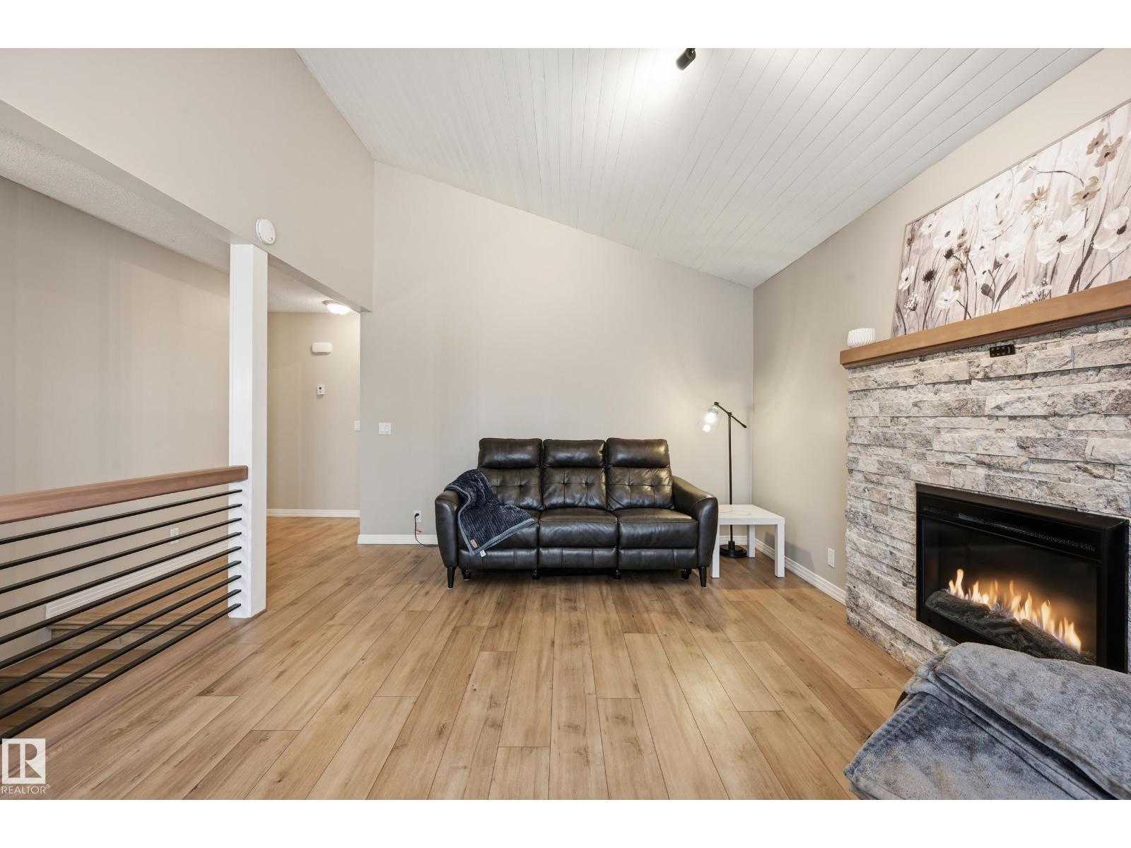 1729 65 ST NW, Edmonton