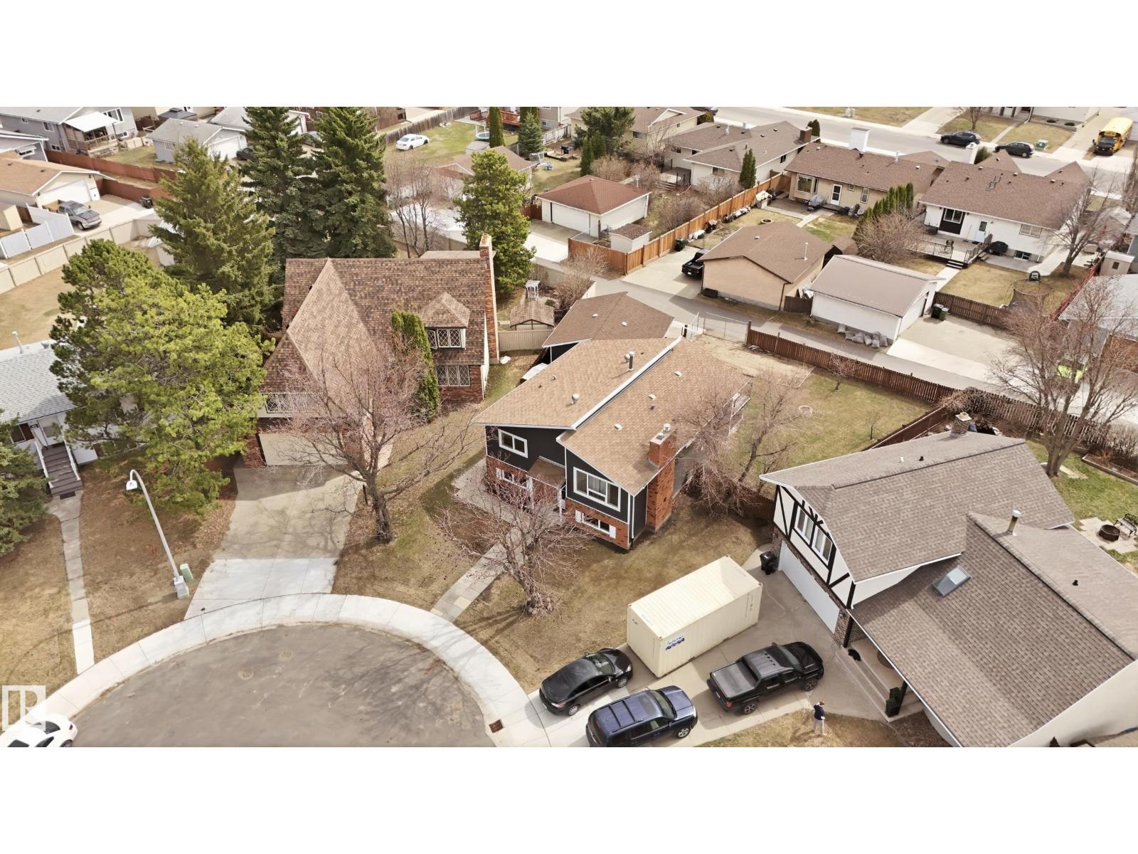1729 65 ST NW, Edmonton