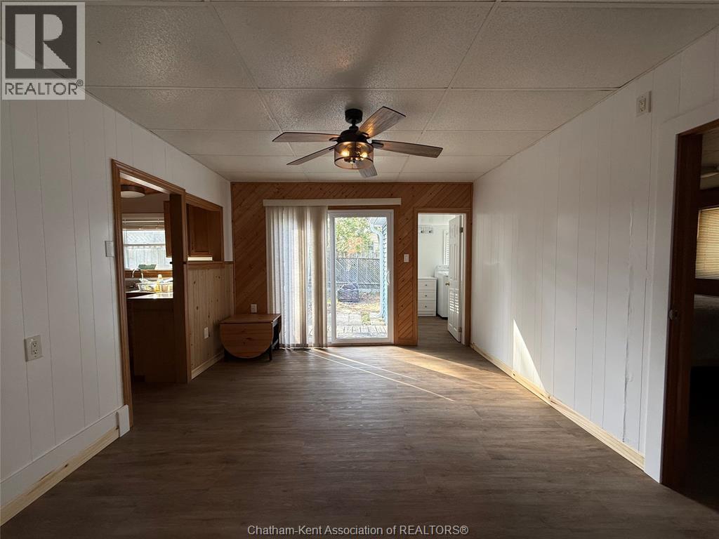 29 ELMWOOD AVENUE, Grand Bend, Ontario, N0M1T0 — Photo 8