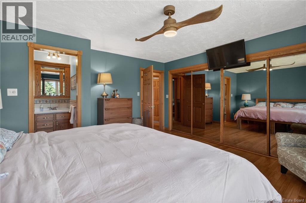 915 Dawson - 18